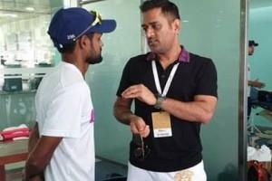 What did Dhoni say in dressing room? Shahbaz Nadeem reveals!