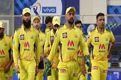 CSK\'s new viral pic featuring Dhoni and other players in dhoti