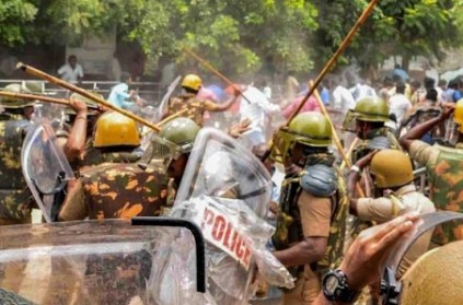 தூத்துக்குடி துப்பாக்கிச்சூட்டிற்கு 'இவர்கள்' தான் காரணம்.. எப்.ஐ.ஆரில் தகவல்!