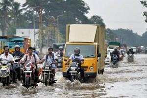 கஜா: அரசு மற்றும் தனியார் ஊழியர்களை மாலை 4 மணிக்கு முன்பாக வீட்டுக்கு அனுப்ப அறிவுறுத்தல்!