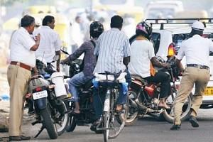 சாலையில் போலீசாரின் வாகன சோதனையில் இருந்து தப்பி ஓட முயற்சித்தவருக்கு நடந்த விபரீதம்!