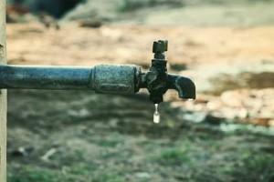 Watch video: Amid severe water scarcity, 1000s of litres of drinking water wasted due to this reason!