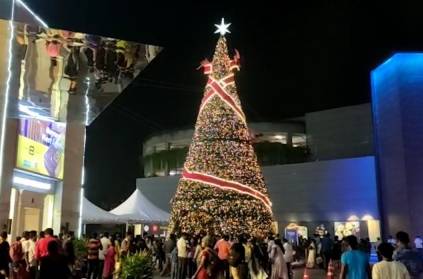 50-feet tall Christmas tree welcomes patrons at local mall video