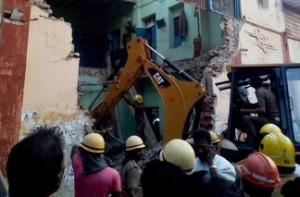 9 killed as portion of TN transport corporation building collapses