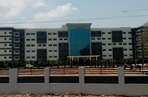 Bus runs into hospital, at least 23 injured