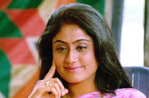 Case against actress Vijayashanthi quashed