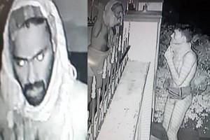 Semi-Nude Robbers alarm People in Mid-Night, CCTV footage shows Faces!