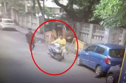 Chennai petrol bunk money stolen from bag shows CCTV