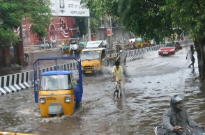 Chennai rains: Roads flooded, traffic affected
