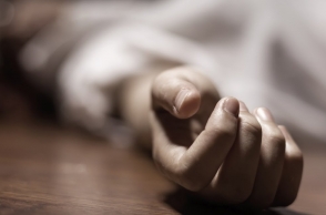 Father warns against using cellphone, girl commits suicide