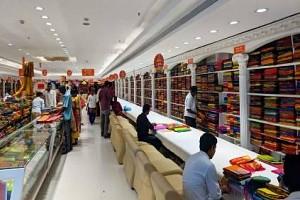 Breaking: 50 Employees of 'Popular Textile Showroom' in Chennai test Positive for Corona! - Details