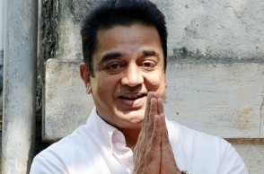 Kamal Haasan distributes membership applications