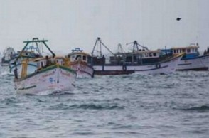 Nearly thousand fishermen stranded in sea?