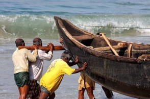 Ockhi cyclone: 30 fishermen return with catch worth Rs 9 lakh