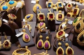 Popular Chennai jeweller admits to cheating investors of Rs 75 cr
