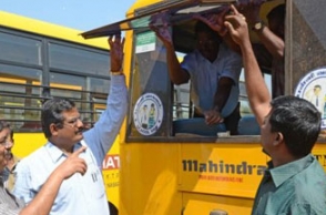 Private school bus meets with accident, 30 children injured