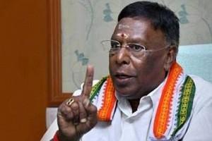 Puducherry CM Narayanasamy Walks Out Of Event, Kiran Bedi Demands Apology!   