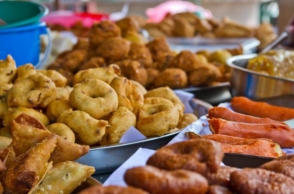 Raid conducted on roadside eateries in Paris Corner