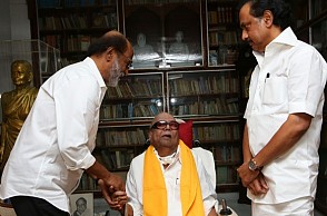 Rajinikanth meets political icon