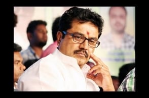 Sarathkumar snaps ties with this leading political party