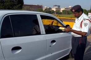 Tamil Nadu: Cops slap fine on car driver for not wearing helmet