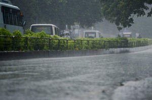 Tamil Nadu, Puducherry to receive rains for next 2 days: Met Centre