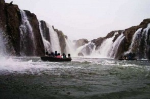 Three students drown in river near Hogenakkal falls