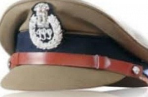 Two arrested for disguising like cops