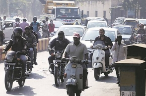 Two wheelers without mirrors: HC orders action