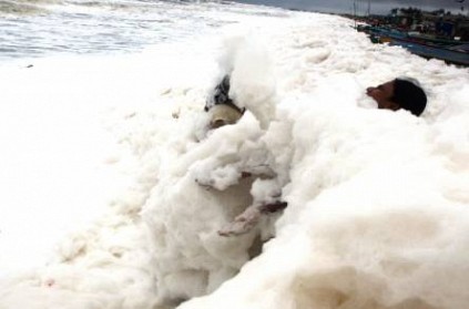 Video: Over 2 Feet Foam flood in Chennai Marina Beach