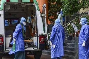 Video: “We dropped his Body and Ran as people Attacked us,” Young Doctor cries for his Doctor friend, who Succumbed to Corona Infection and was Denied a place for Cremation!