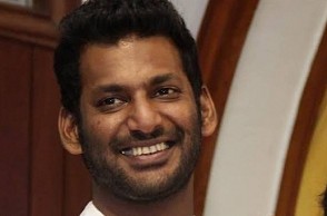 Vishal's team helps victims of rain in Chennai