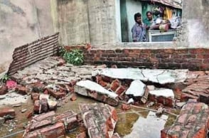 Wall of a house collapses in Thiruvotriyur leaving woman dead