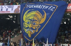 Watch: Chennaiyin FC supporter abuses female fan