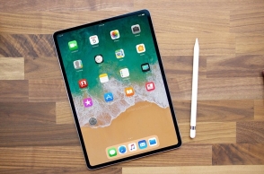 Apple to launch iPad without home button in 2018: Report