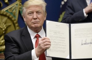 Donald Trump temporarily ends refugee ban