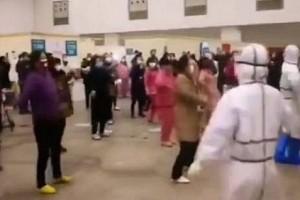 Video Viral: Medical Staff With Full Body Suit Dance With Coronavirus Patients In Hospital 