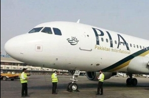 Pakistan flight lands midway, forces passengers to leave by bus by stopping air conditioners