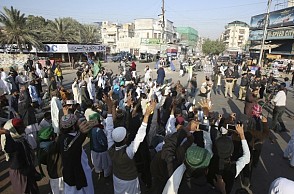 Religious protest in Pakistan worsens, dozens injured