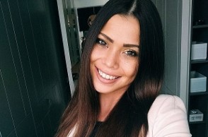 Shocking! Nude model falls off building, dies