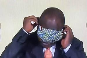 VIDEO: South African President Struggles To Put on Face Mask, Gets Mocked on Twitter; He Reacts! 