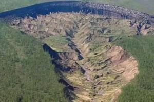 Russia's Batagaika Crater has grown 1km long and is pulling everything around it!