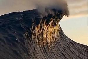 Massive sea wave that splashed towards clouds stuns people - Researchers reveal the science behind it!