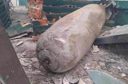 Ukraine\'s foreign minister about 500 kg Russian bomb in Chernihiv