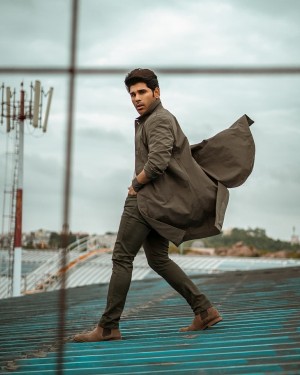 Allu Sirish (aka) AlluSirish