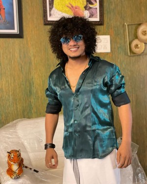 Pugazh (aka) Pugazhh