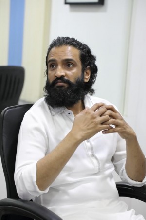 Santhanam (aka) Sandhanam