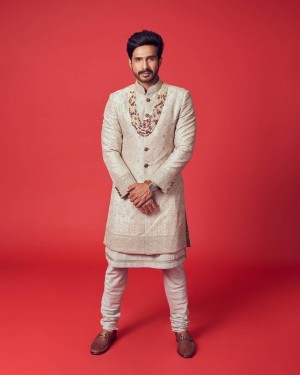 Vishnu Vishal (aka) VishnuVishal