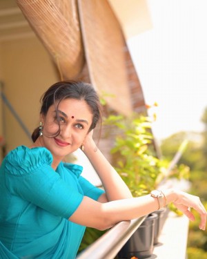 Aishwarya Arjun (aka) AishwaryaArjun