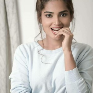 Anagha Maruthora (aka) Anagha Maruthoraa